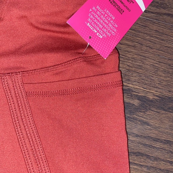 LADIES ACTIVE WEAR - Picture 4 of 4